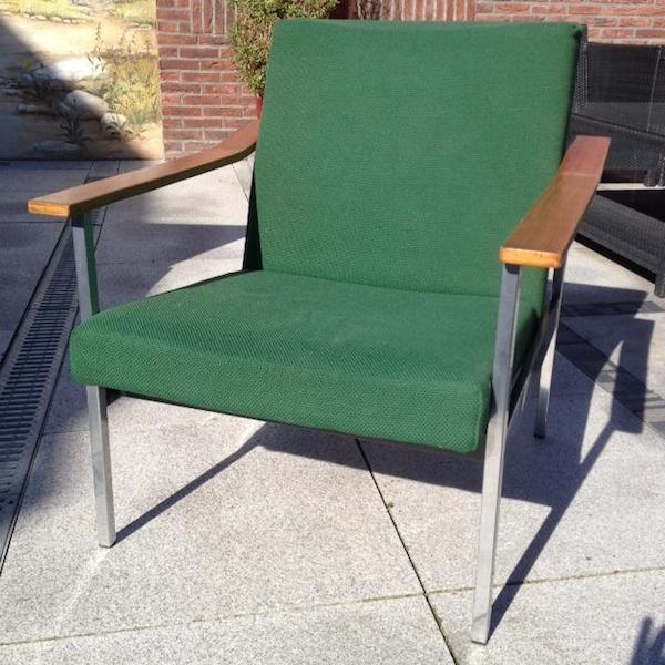 Gispen 1450 Lounge Chair (1967), 300 euro.